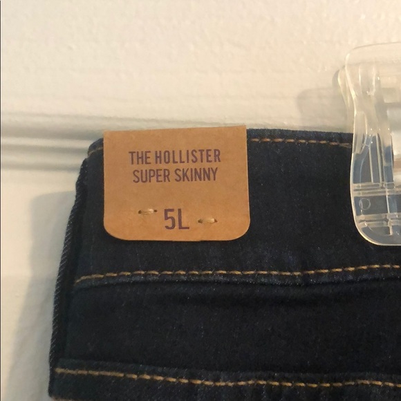 Hollister Super Skinny Jeans - Picture 4 of 5